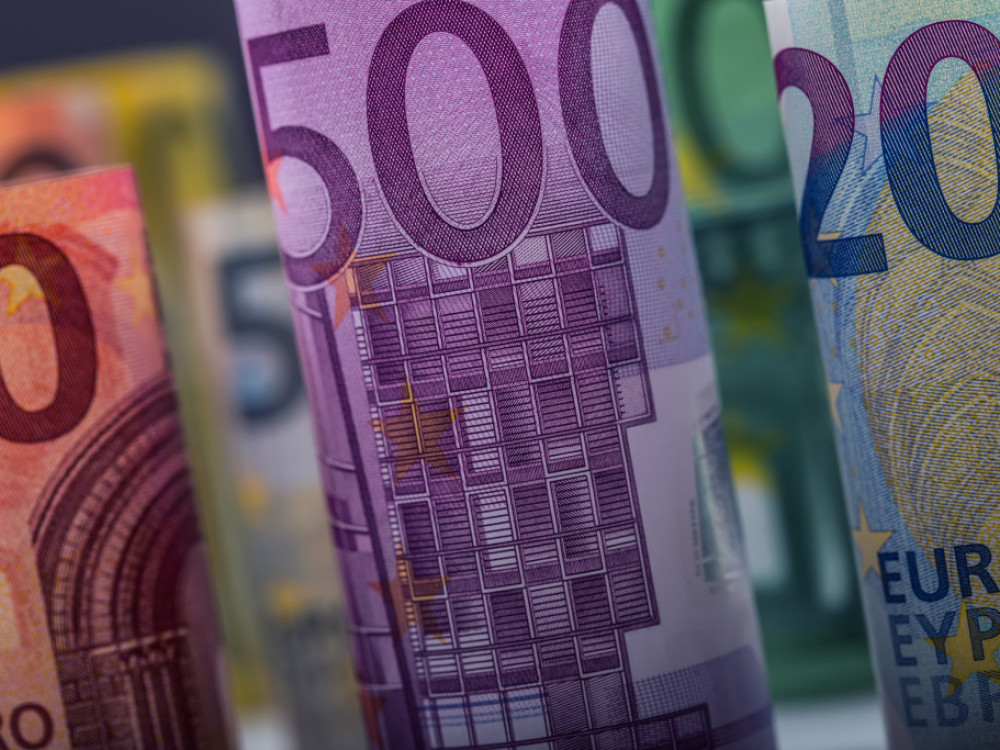 Slovenija hitro prodala za 500 milijonov evrov obveznic