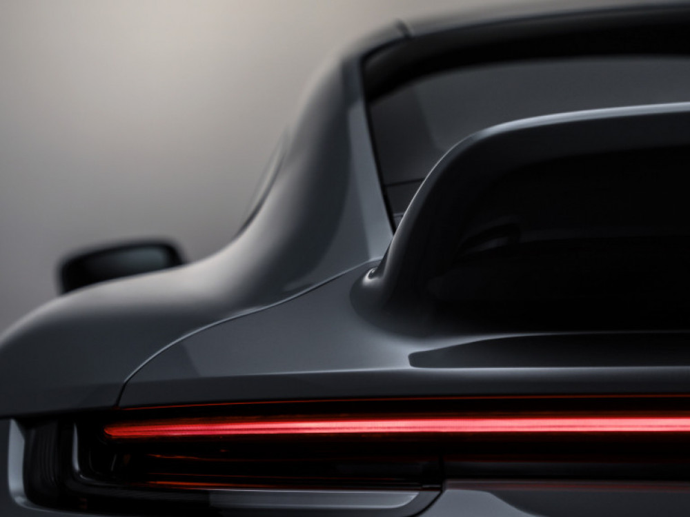 Porschejeve skrbi in dvomi z elektriko