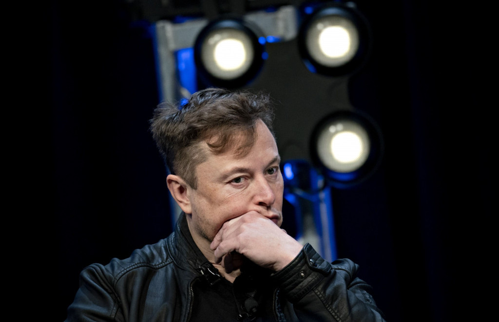 Zdrs delnic Tesle Elonu Musku izbrisal 20 milijard dolarjev premoženja