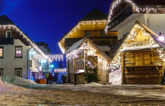 Turistične destinacije odlično obiskane, kaj bo med počitnicami