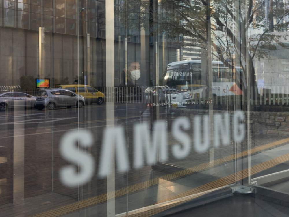 Samsung z 78-odstotnim upadom dobička, a bolje od napovedi