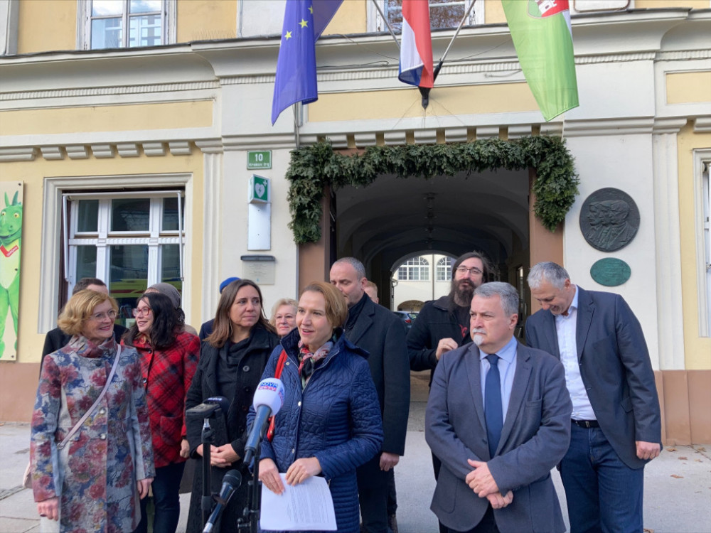 Mestna opozicija s pobudo za reševanje ljubljanskih zdravstvenih domov