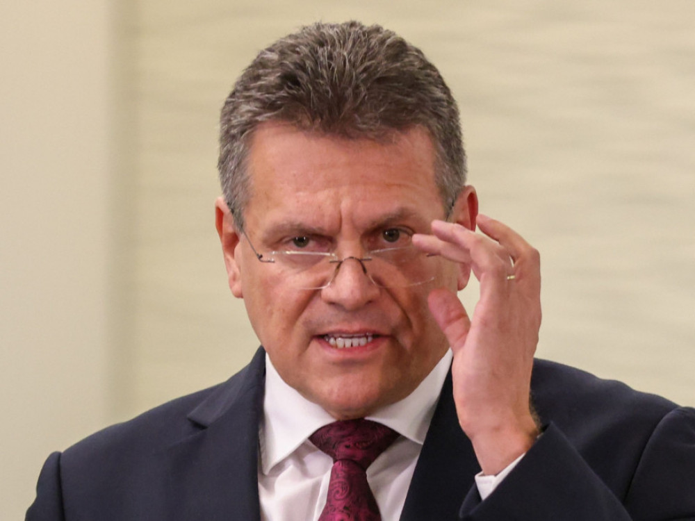 Top 5 novic za začetek dneva: EU v skupne nakupe plina