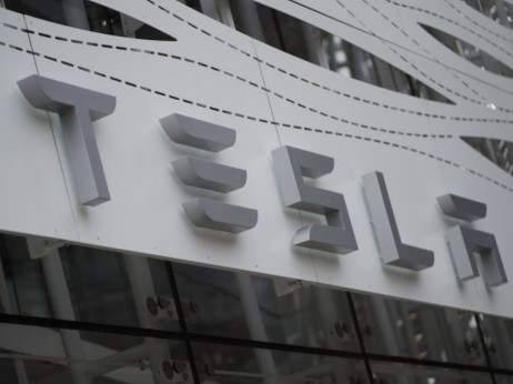 Tesla baterij vendarle ne bo proizvajala v Nemčiji, temveč v ZDA