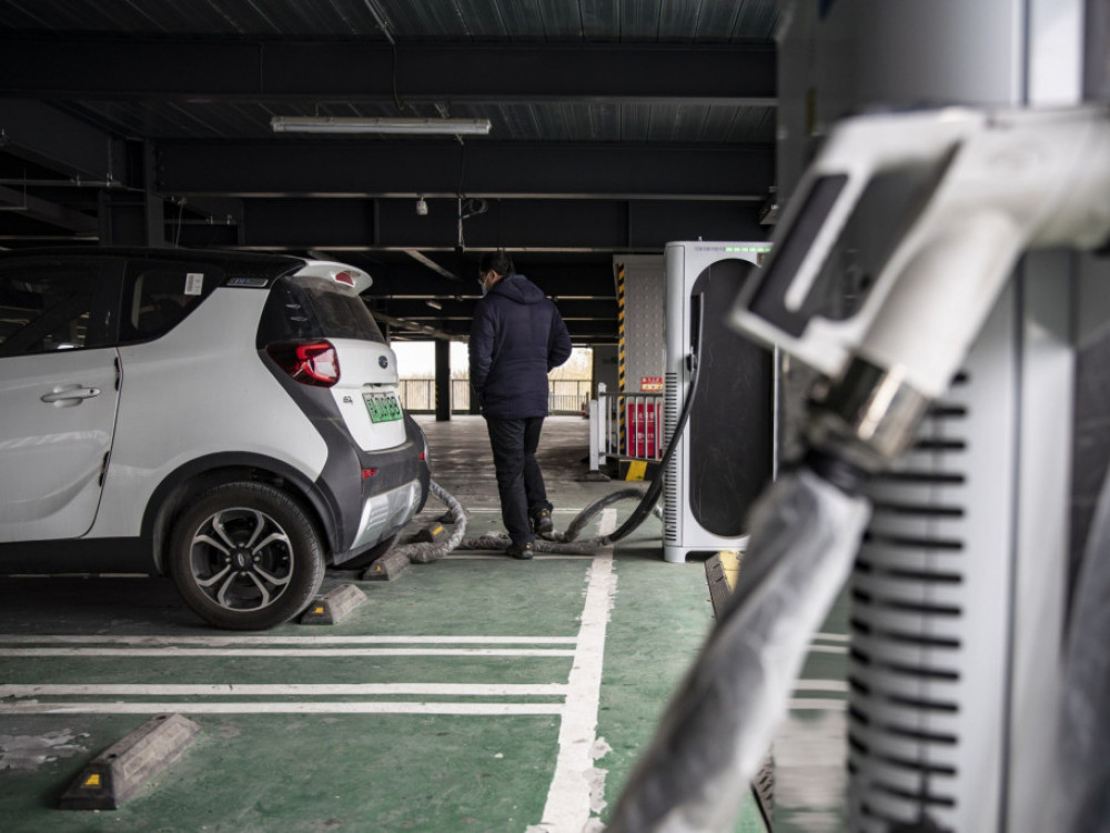 Najbolj brani članki tedna: Baterije, invazija, trgovci z gorivom