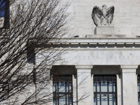 V Fedu prost stolček in pozivi k še višji obrestni meri