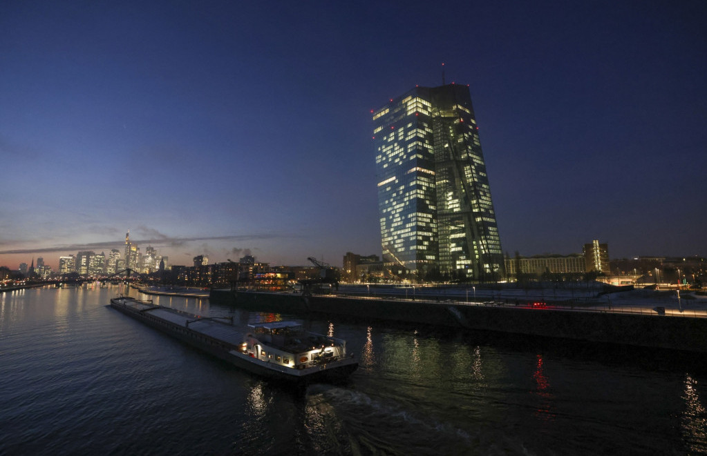 Kaj za likvidnost prinaša napovedano monetarno zategovanje ECB?