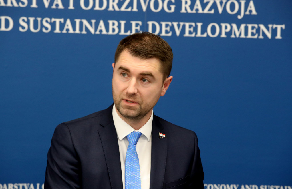 Hrvaški minister in Petrol na bojni nogi; na pomoč zunanje ministrstvo