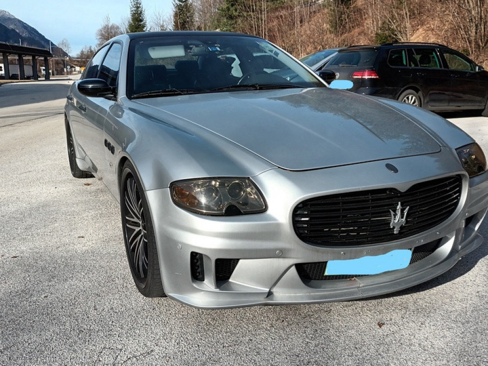 Marca na dražbah: Hiše in stanovanje v Ljubljani, jahta, Maserati ...