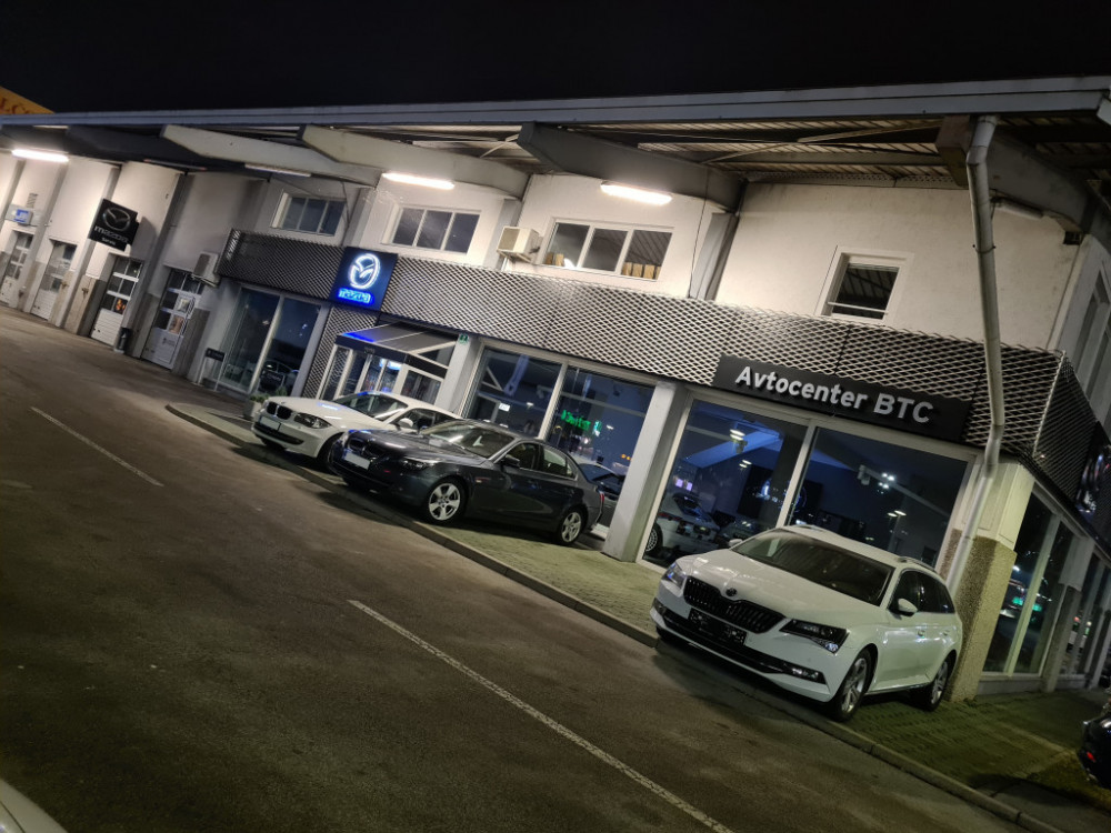 Zgodbe dneva: Ukrajinski konflikt in prodaja A-Cosmosa