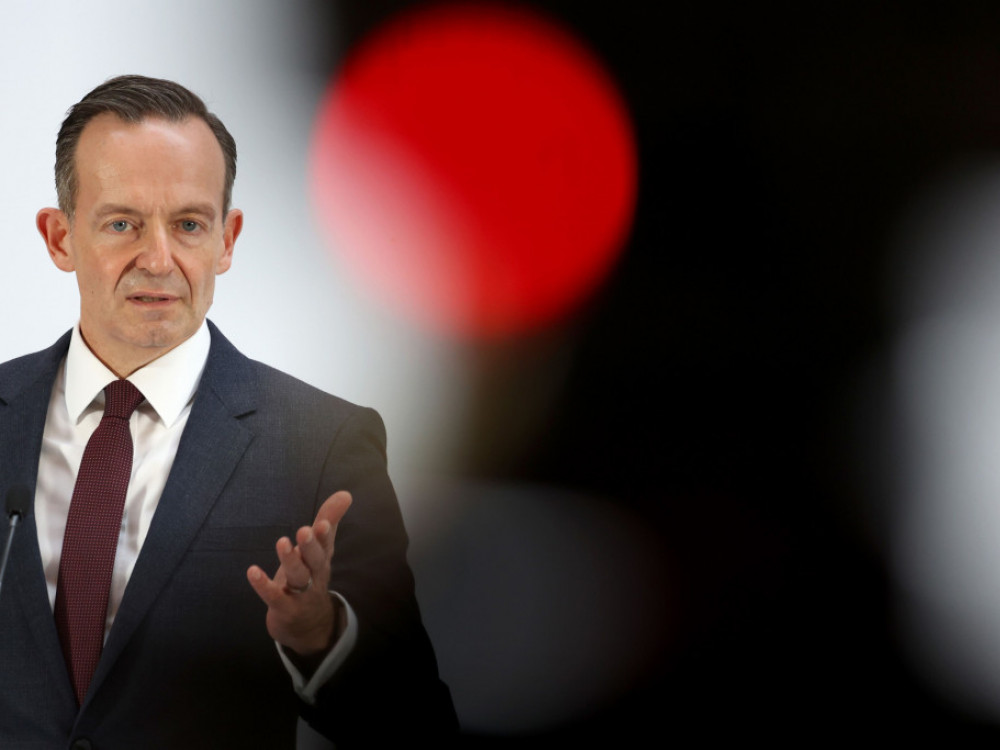 Nemški minister grozi z vetom na prepoved prodaje klasičnih avtov