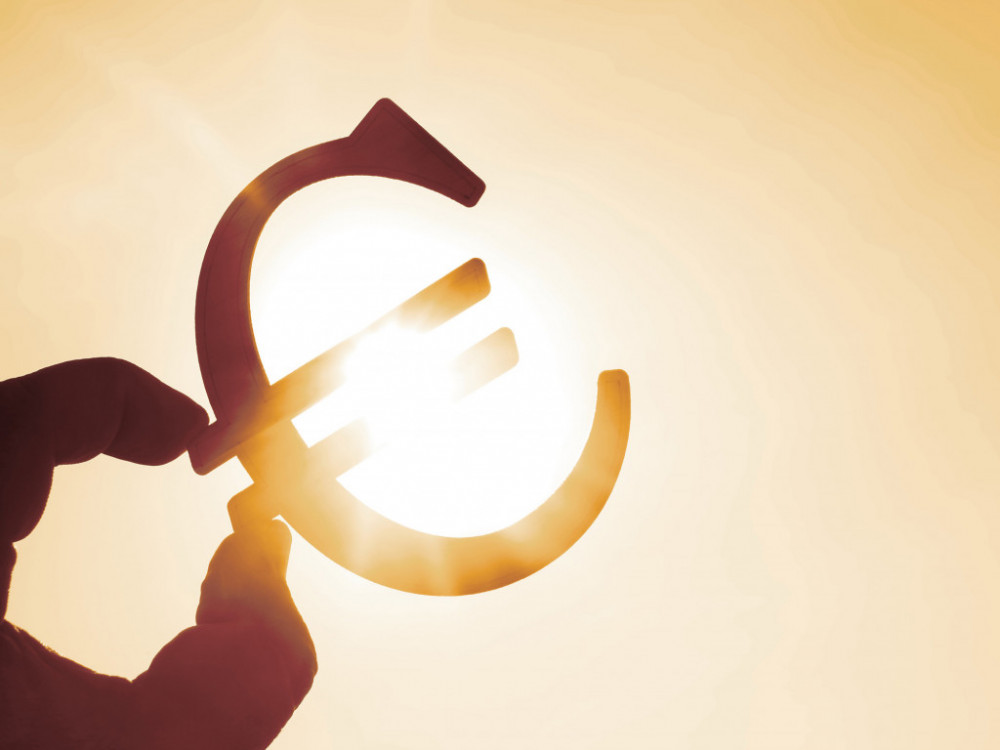 ECB zaključuje z odkupi obveznic: Bo zadolževanje držav še dražje?