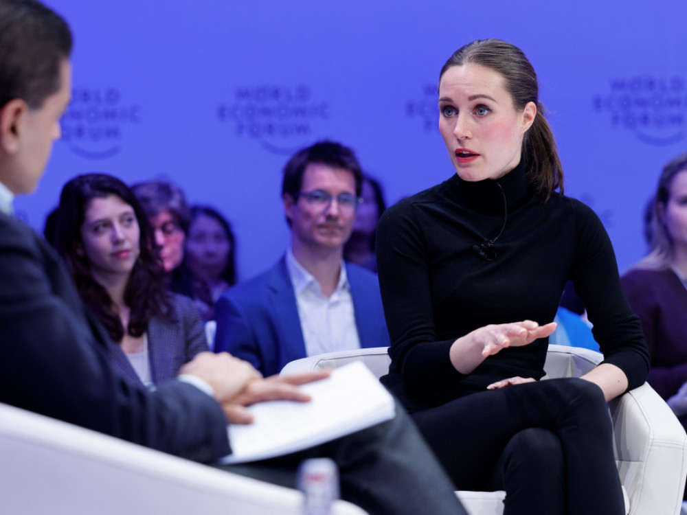 Top 5 novic za začetek dneva: Finska gradi ograjo na meji z Rusijo