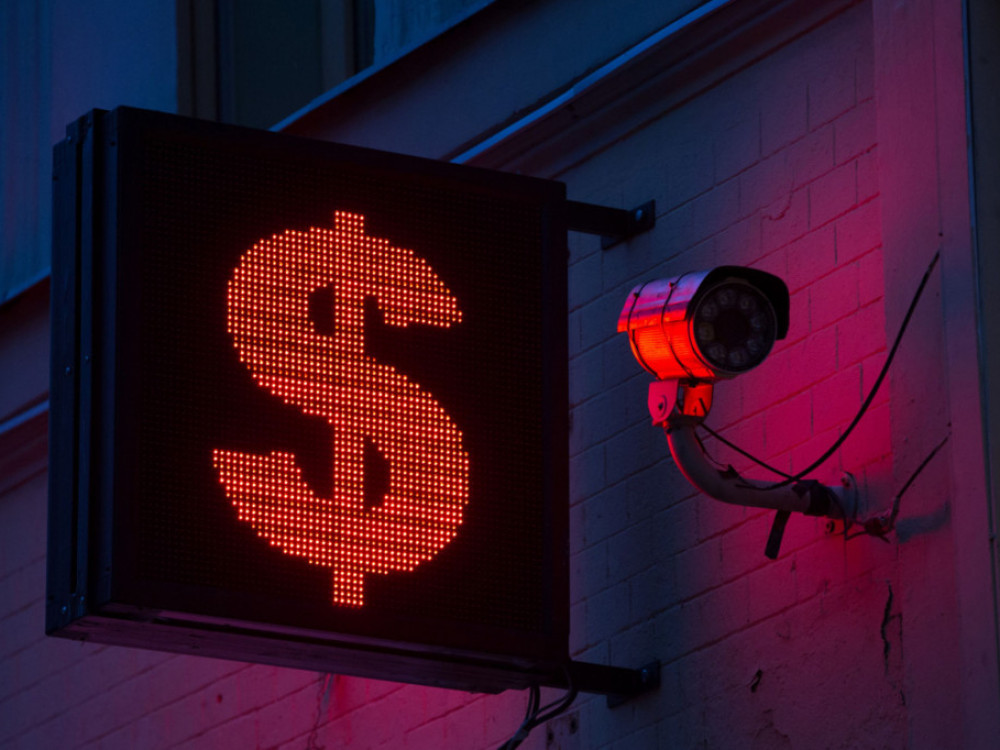 Odporno ameriško gospodarstvo poslalo dolar na petmesečni vrh