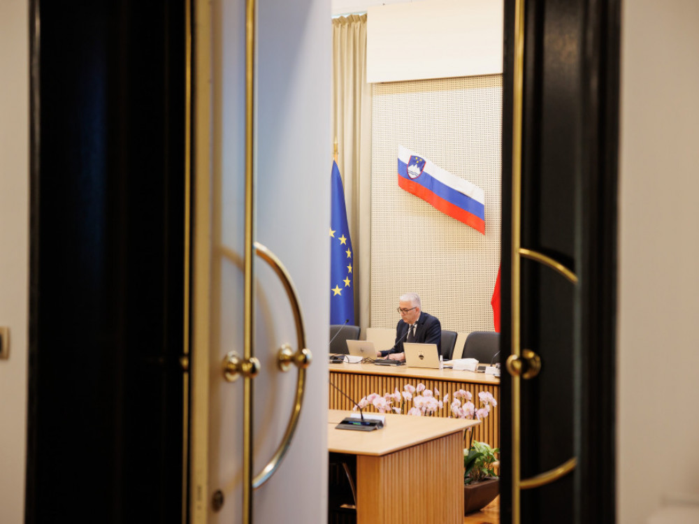 Mesec k dialogu povabil startupe, ki so ostali pred zaprtimi vrati