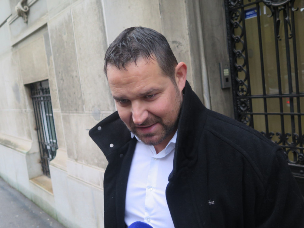 Furs svari pred možnostjo utaj v BiH; kako jim odgovarja Snežič?