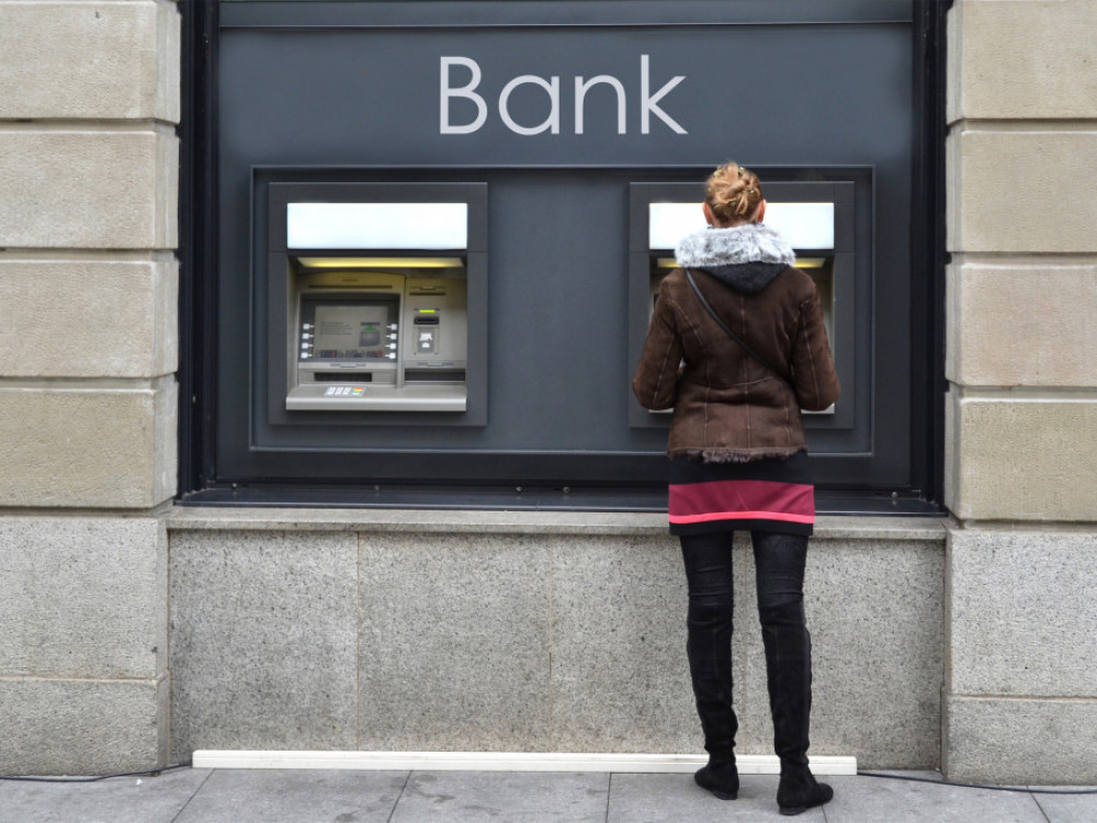 Top 5 novic za začetek dneva: Banke brez nadzora in nova hladna vojna