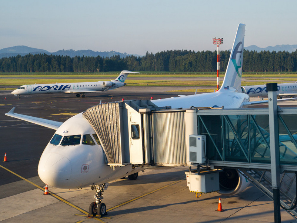 Top 5 novic za začetek dneva: Bomo dobili novo 'Adrio Airways'