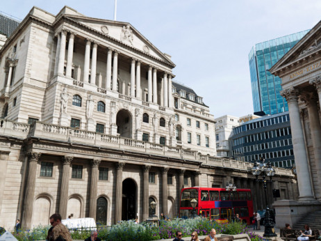 Britanska centralna banka kljub špekulacijam ni spreminjala obrestnih mer