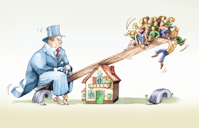 Demokracija na gugalnici med državnim in tržnim kapitalizmom