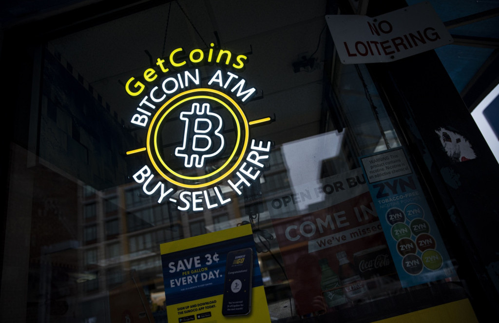 Bitcoin pri 28 tisoč dolarjih izgubil zagon