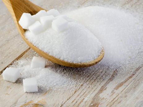 Cene sladkorja po dosegu desetletnega vrha popustile