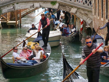 Čezmerni turizem: Enodnevne obiskovalce Benetk v 2024 čaka vstopnina