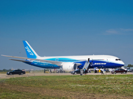 Napaka pri Boeingovih 787 Dreamlinerjih bo upočasnila proizvodnjo