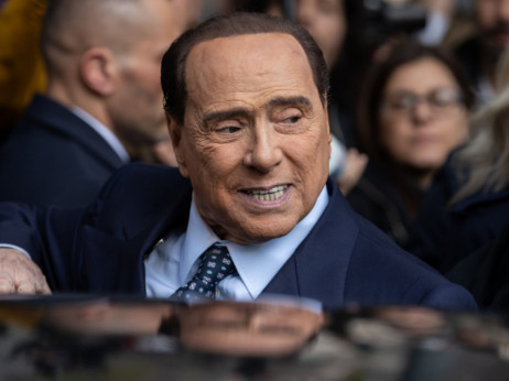 Koliko premoženja je imel medijski mogotec in politik Berlusconi?