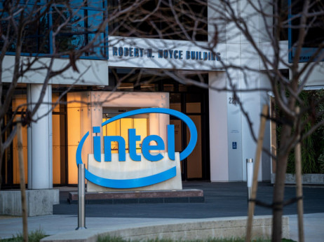 Intel vse bližje 10-milijardni subvenciji za nemško tovarno čipov