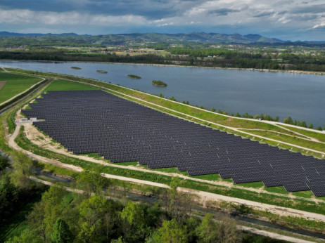 HESS v Brežicah odprl največjo sončno elektrarno v Sloveniji