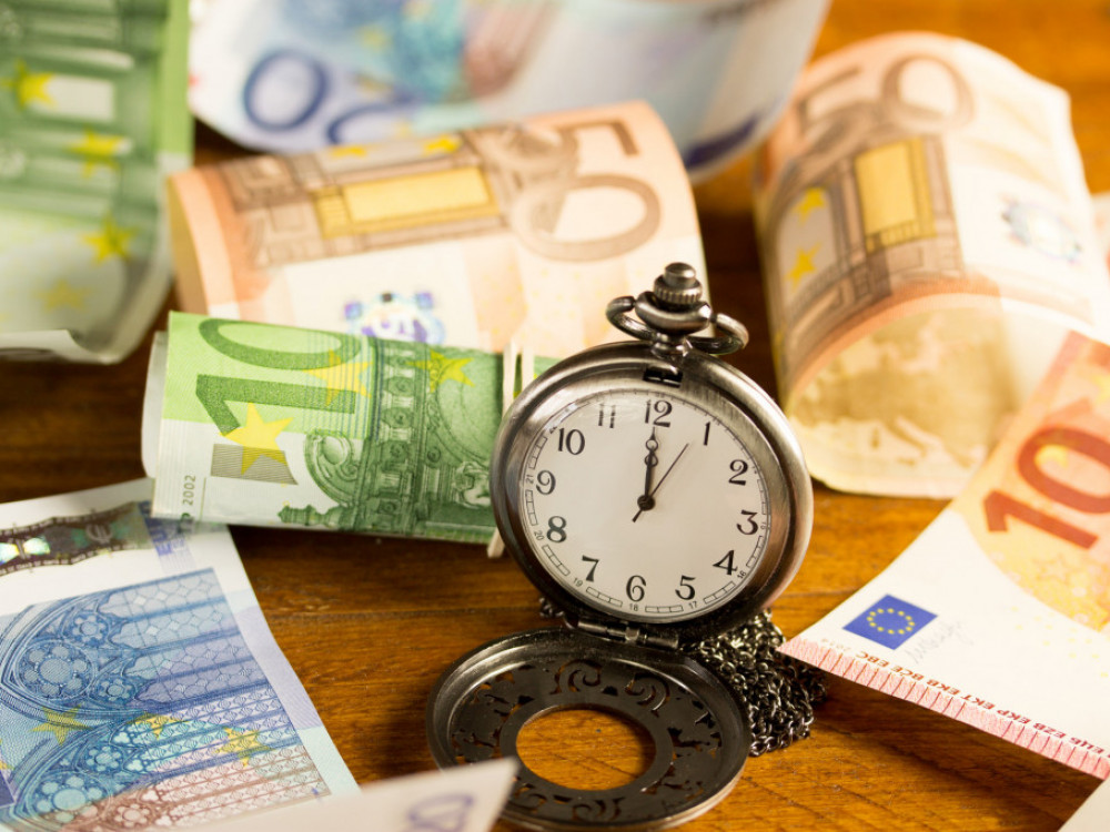 Po borzni razprodaji: Koliko obresti za vaš denar ponujajo banke v Sloveniji?