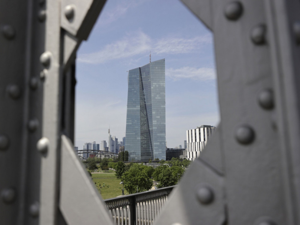 Slaba novica za ECB: Jedrna inflacija še raste