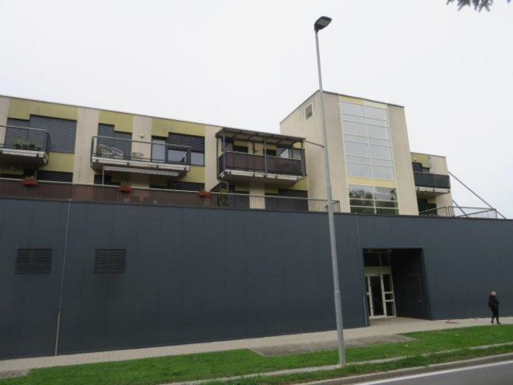 Kaj bo naprodaj na dražbah, ko bo večina na dopustu