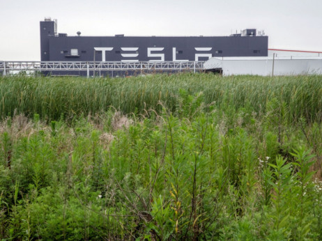 Top 5 novic za začetek dneva: Bo imela Tesla v Nemčiji večjo tovarno kot Volkswagen?