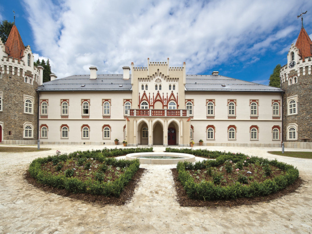 Daleč od gneče: Osem destinacij za sprostitev v naravi