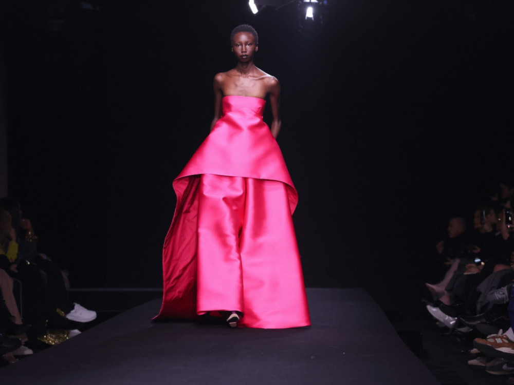 Gucci pričakuje rožnato prihodnost z Valentinom