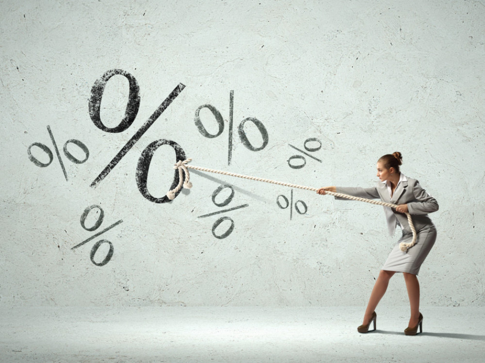 Depozitne obrestne mere nizke, lepotni popravki pri NLB in Delavski hranilnici