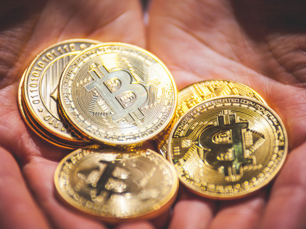 Bitcoin preko 38 tisoč dolarjev: Kaj poganja kriptoveselico?