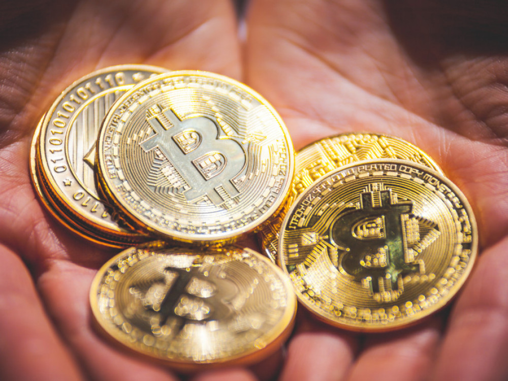 Napad na bitcoin? Ekonomista ECB o škodljivih posledicah bitcoina
