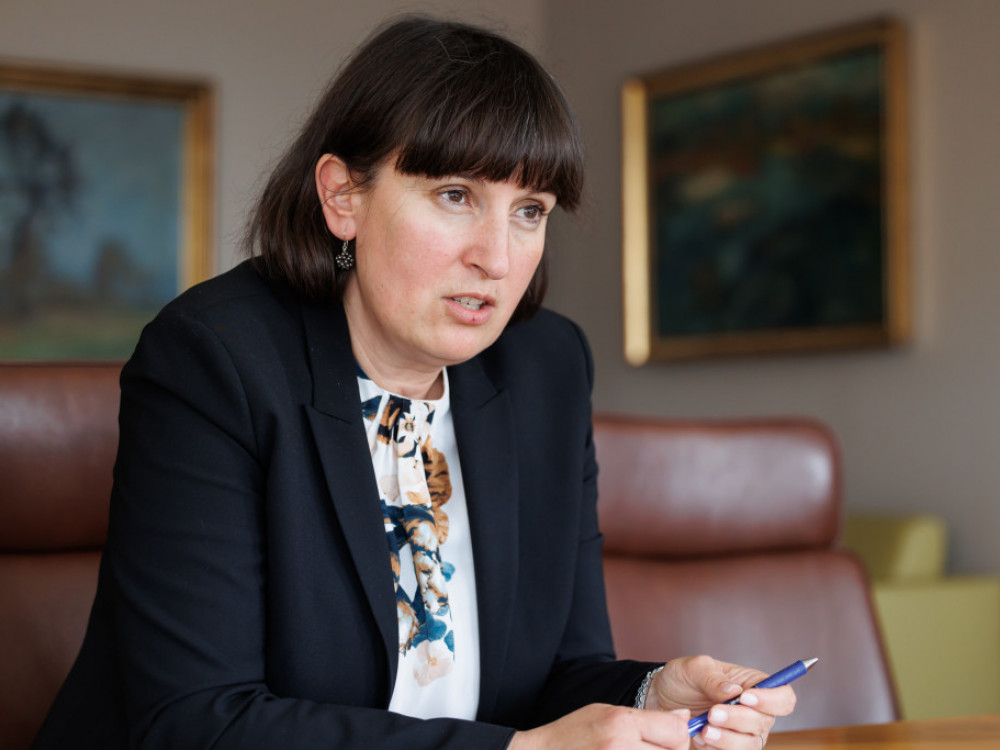 Nada Drobne Popović in člani uprave kupili delnice Petrola