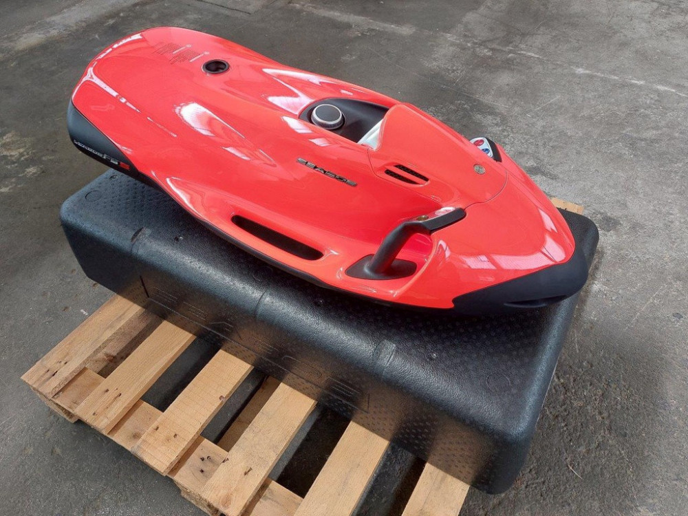 Septembrske dražbe: podvodni skuter, hiše in stanovanja v Ljubljani, audi Q2