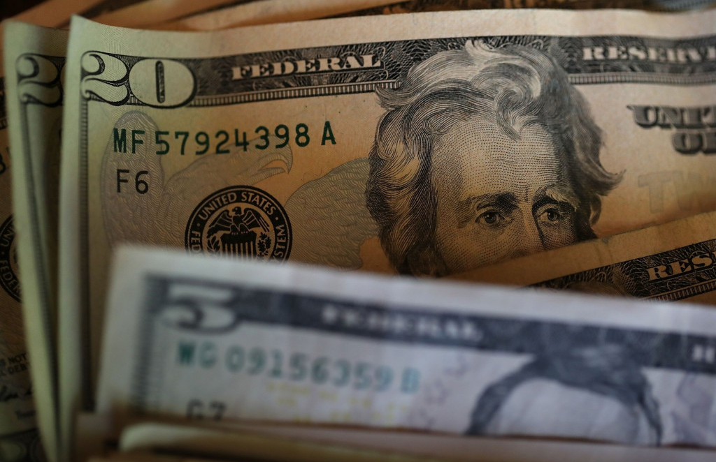 Krepko ameriško gospodarstvo poganja rast dolarja