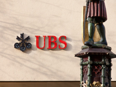 UBS po objavi rekordnega dobička: Nazaj želimo stranke Credit Suisse