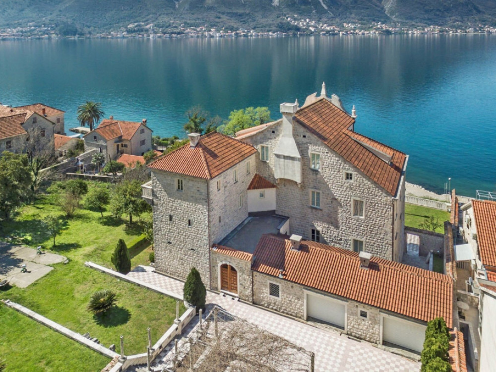 Avtentično razkošje črnogorskih vil privablja vlagatelje
