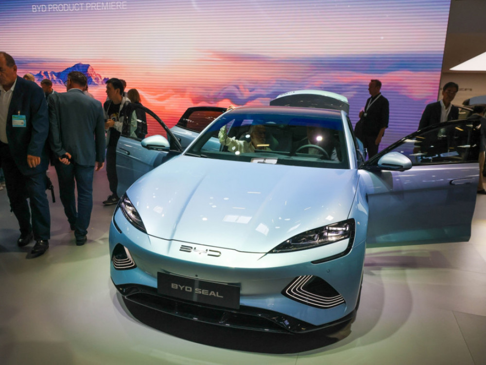 Komisija kitajski avtomobilski industriji napovedala vojno