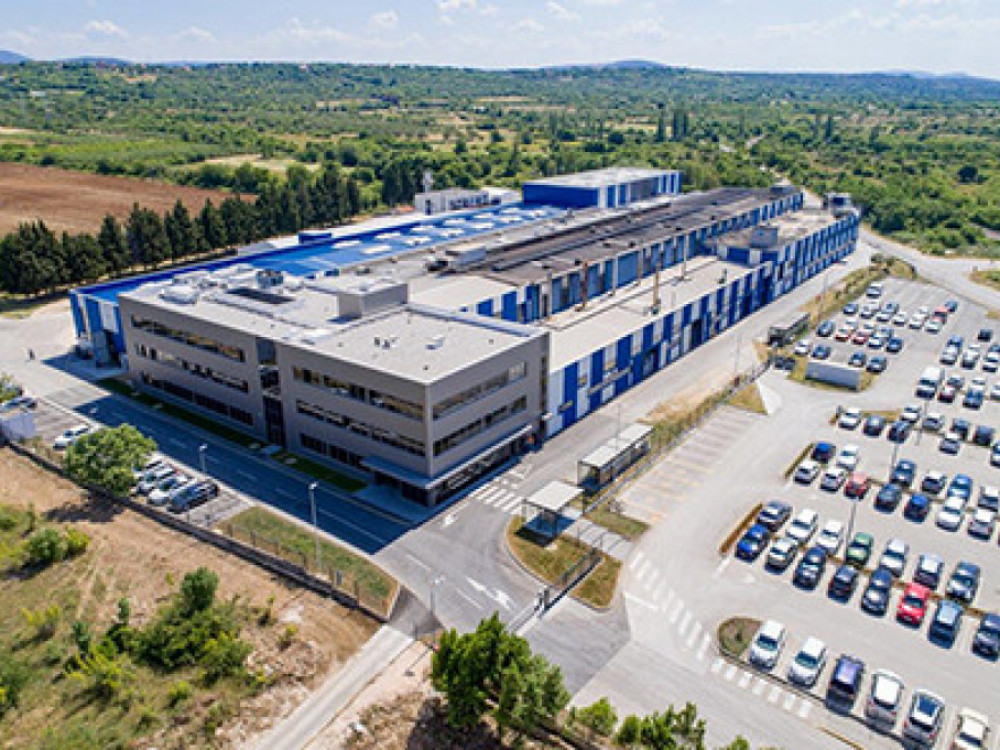 Prodaja električnih vozil poganja razvoj slovenskih dobaviteljev