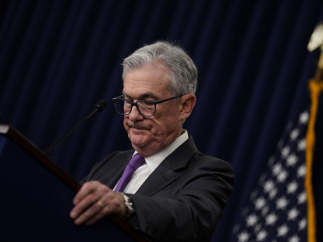 Powel napoveduje previdno politiko Feda, z možnostmi za dvige