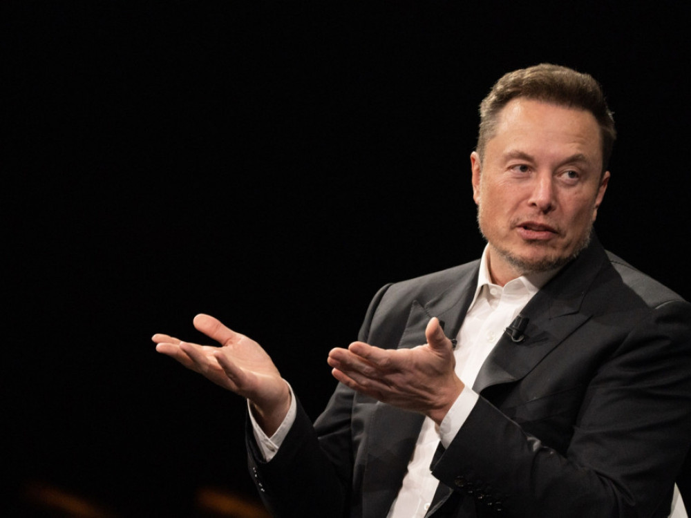 Elon Musk predstavil "uporniškega" bota z umetno inteligenco