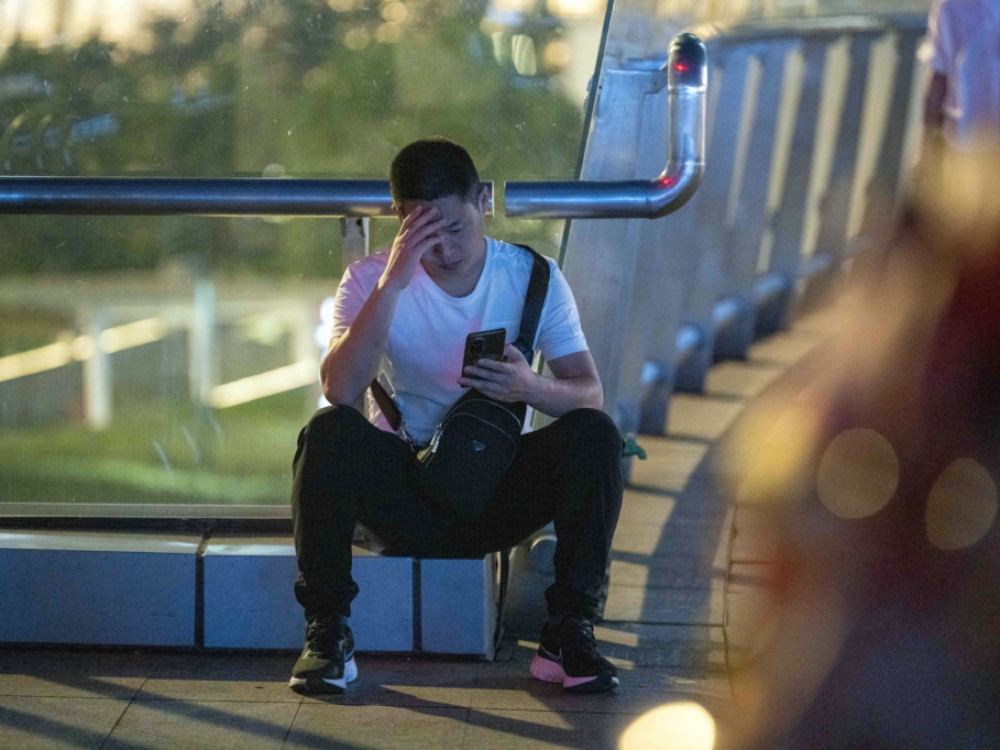 Na mladih svet stoji, na Kitajskem pa se sesuva